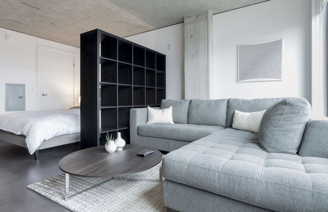 Domicile Suites at Cove - Photo 27