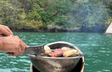 Carnaval Boat Tour - Photo 2