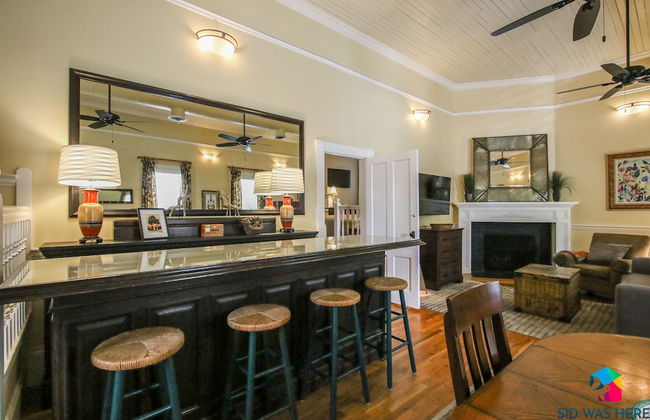 The Irish Bar near Bay Historic Savannah - Photo 15