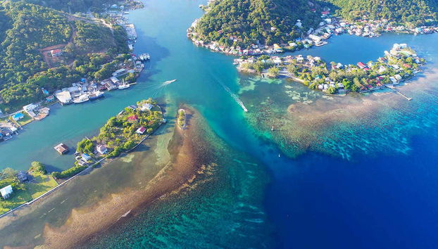 Panoramic view of Roatan