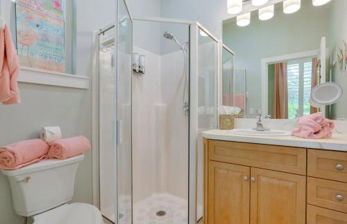 Pool & Hot Tub Access: Riverfront Florida Studio - Photo 12