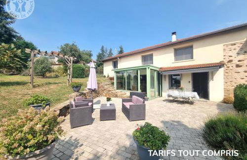 Gîte spacieux avec jardin et terrasse à Saint-Galmier - FR-1-496-300 - Foto 1