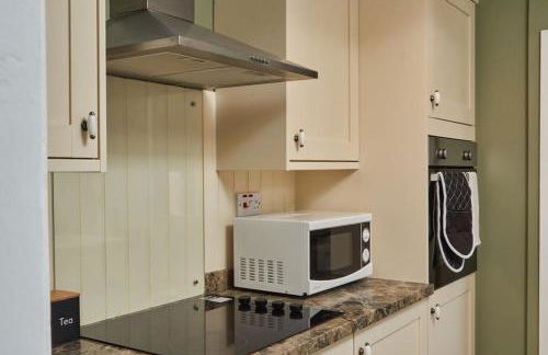 Cosy 3-Bedroom House in Seaham - Street Parking - Photo 28