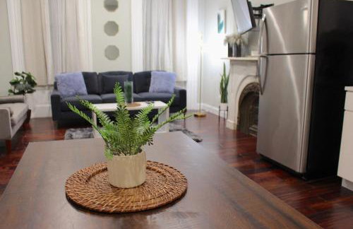 RARE 1BR Apt with Character GREAT Location! - Foto 8