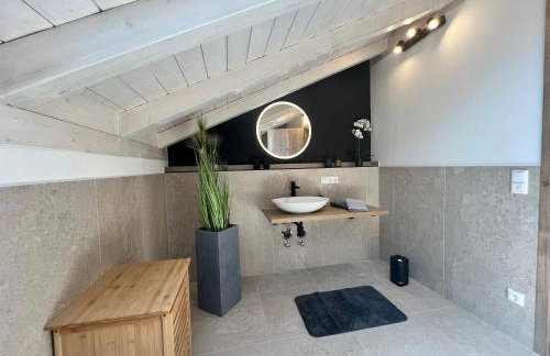 Stay Nice Apartments Dorfen Nähe München Jacuzzi Grillkota 75 Zoll TV - Foto 25