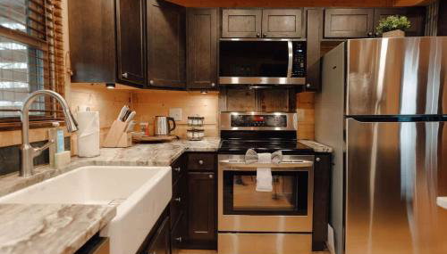 Home with Sauna & Hot Tub & Lake Access - Foto 3