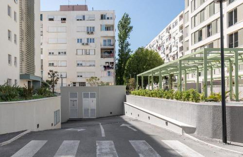 Boutique Soft Tones with Balcony and Secured Garage - Photo 14
