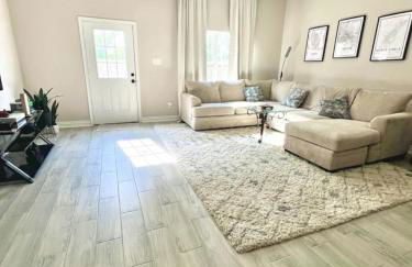 Black and White Retreat 8min to downtown - Foto 12