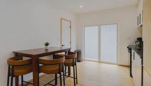 Lux 3BD Minutes Walk to Airport - Foto 3