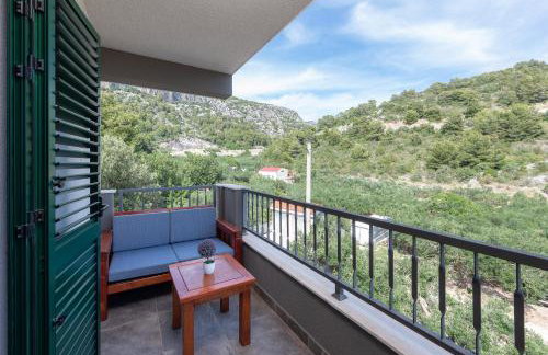 ISLAND HVAR LUXE Holiday Villa Maslina with Beach - Photo 40