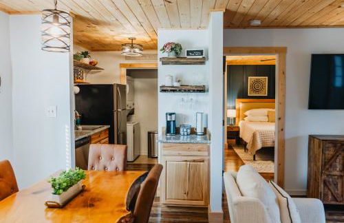 Oak Haven Condo - Downtown Blowing Rock Fully Stocked with 2 King Beds - Foto 4