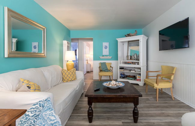 Ventura Beach Cottage - Photo 2