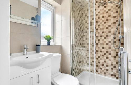 Contractors Retreat 3 bedroom house, sleeps up to 7, free parking - Foto 63