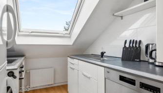 BackHome - BUSINESS&FAMILY - Parken, 3-Zimmer, SmartTV, Balkon, Waschmaschine, ruhige Stadtrand-Lage, Netflix, 60qm, 24h Checkin - Foto 5, stove, dishwasher