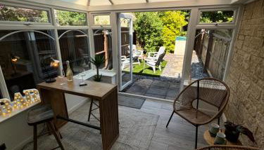 Redwing Retreat - Luxury 2 Bed House - Sleeps 6 - Short Walk to Bicester Village Shops, Train Station and Town Centre with Garden and Driveway Parking - Foto 4