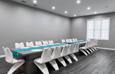 Sleeps 24+ Luxury house Near Chicago 12 king beds - Foto 69