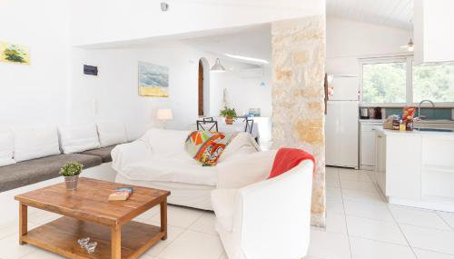 Artist's House by Rastonivillas - Villa in Paradise, pool & top views! - Photo 3