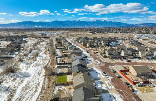 Silver Outpost Near Peterson SFB & Game Lounge - Foto 55