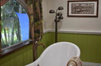 The Red Cottage and Hawaiian Pond Garden Paradise! - Foto 23