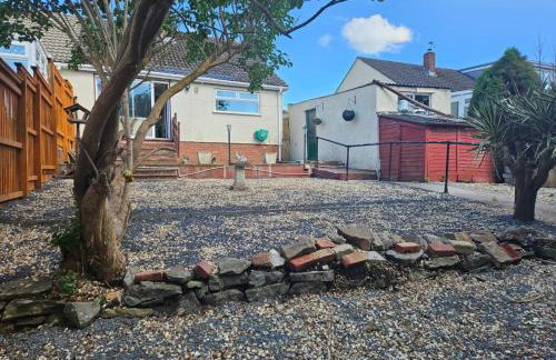 Bristol 2-Bed Bungalow Sleeps 4 Parking - Foto 20