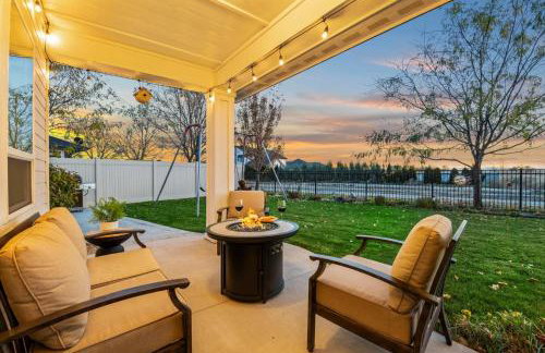 Relaxing Sauna Retreat Fire Pit and Swing Set - Foto 49