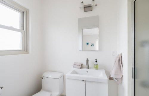 Spacious and Bright 5-bedroom Oasis Pool and Yard - Foto 40