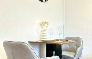 REGENCY Apartments - Traumhafte zentrale 40m2 Wohnung mit Kinoleinwand, WiFi und Netflix - Foto 8