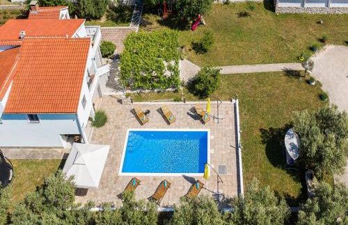 Holiday House Marina with pool - Foto 9