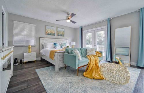 Stylish Lake home with HUGE POOL, Arcade with PS5,and Theater Just 5 min from Legoland - Foto 2