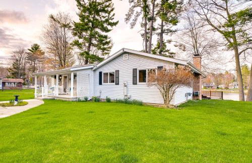 Waterfront Gladwin Vacation Rental with Lake View! - Foto 29