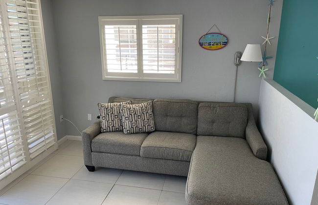 2 Bedroom Waterfront Pool Side! - Foto 16