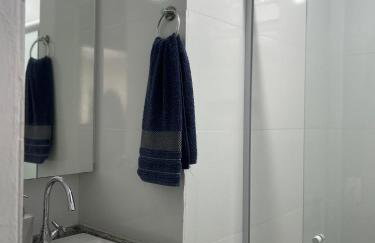 Chalé com lareira & jacuzzi privativa aquecida 300 m da Praia e Roda Gigante - Foto 45