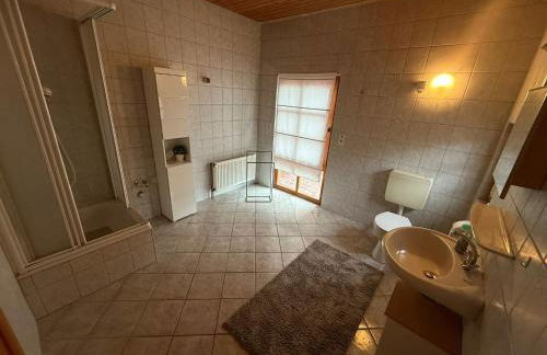 Erdgeschosswohnung mit separatem Eingang zwischen Hannover und Wolfsburg - Foto 2