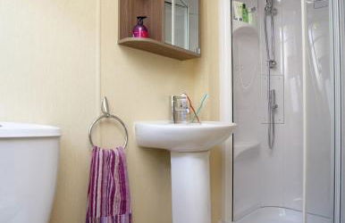 Family Seaside Retreat Private Stay at 5-Star Rockley Holiday Park Poole - Photo 9