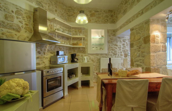 Authentic 10 Person Villa Near the Sea - Foto 9