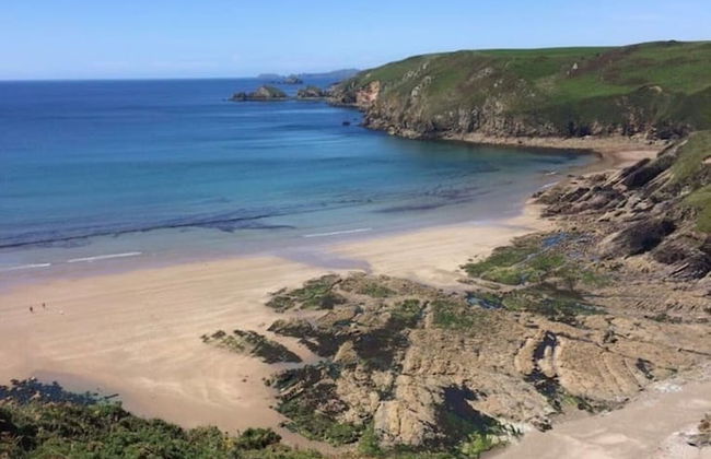 Stunning Renovated & Spacious 2 BR - 100m to Beach - Foto 26