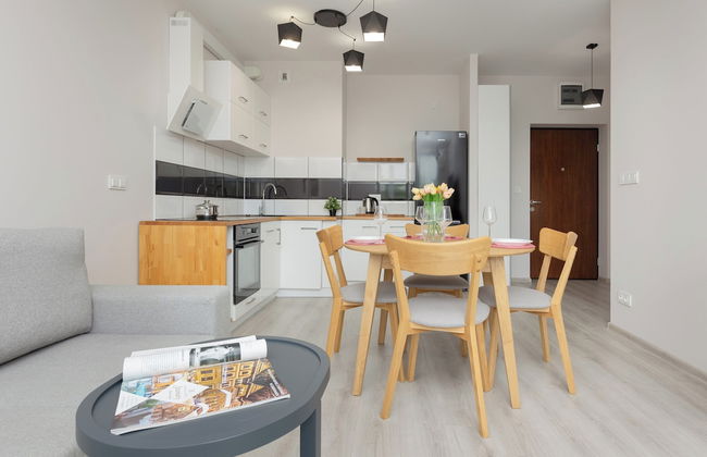 Comfy Apartment With Parking by Renters - Photo 8