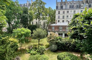 Spacious & modern flat close to Parc Monceau - Photo 4