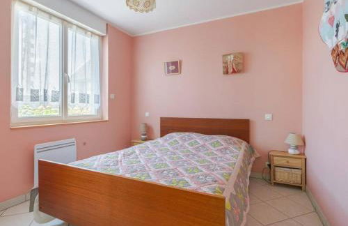 Maison 3* à l'Ile Grande, 200m plages, 6 pers, WIFI, parking, BBQ, proche GR34 - FR-1-368-187 - Foto 5