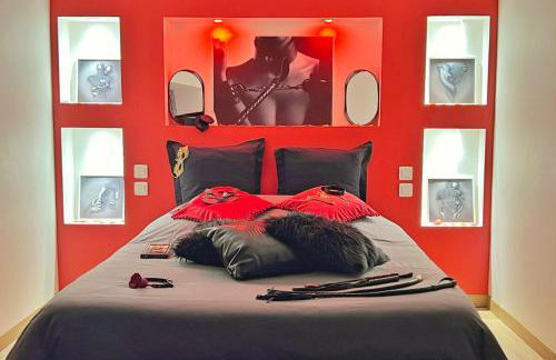 Dark Room Perpignan aux 50 nuances Jacuzzi Privé - Foto 19