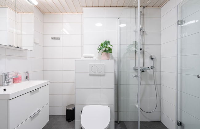 Spacious 1BR Apartment with Balcony in Downtown - Foto 11