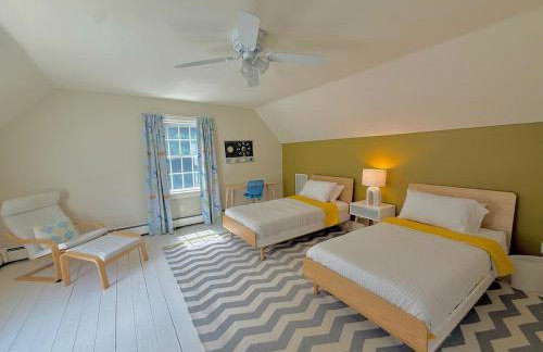 Beautiful House in the Woods, Huge Yard, Hot Tub - Foto 2