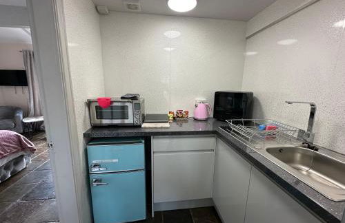 Dwylig Isa Holiday Cottages - Photo 20