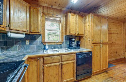 6 Mi to Main St Poplarville Cabin with Pasture View - Foto 9