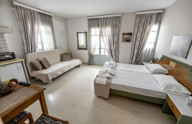 Helen Suites - Photo 6