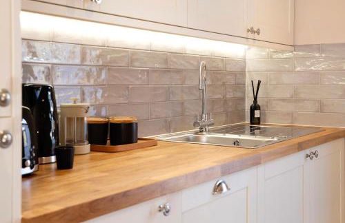 Beautifully refurbished cottage in lower Wivenhoe. - Foto 53