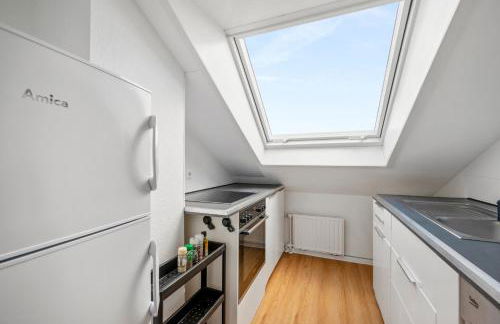 BackHome - BUSINESS&FAMILY - Parken, 3-Zimmer, SmartTV, Balkon, Waschmaschine, ruhige Stadtrand-Lage, Netflix, 60qm, 24h Checkin - Foto 15