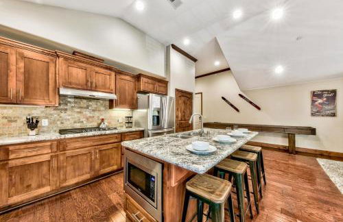 Tahoe Woods 603 at Stateline - Shuffle board Pet Friendly AC - Photo 9