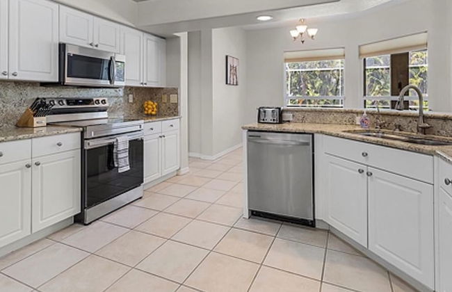 Family Friendly - Private Pool - Sleeps 10 - Foto 9