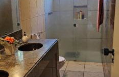 Apto espaçoso, portaria com segurança 24 horas, 2 vagas de estacionamento coberto, piscina adulto e infantil, 2 quadras da praia, próximo ao Crocobeach e Chico do Caranguejo, UPA, supermercado e shopping Rio Mar - Foto 18